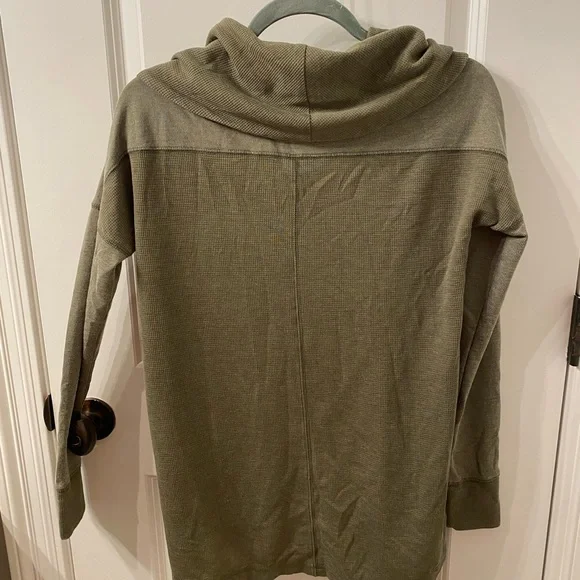 Lucky Brand long sleeve top - Picture 3 of 4